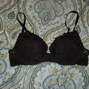 Victoria Secrets Lace Pushup Bra